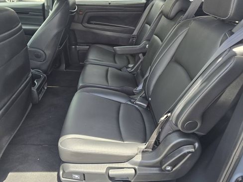 Used 2023 Honda Odyssey Touring image 12