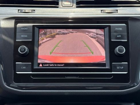 Used 2019 Volkswagen Tiguan S FWD image 21