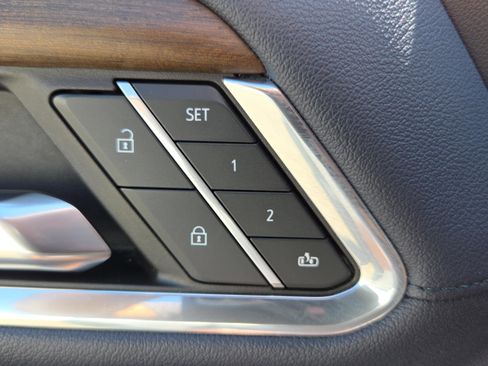 Certified 2024 Chevrolet Silverado 1500 High Country w/ Technology Package AWD/4WD image 29