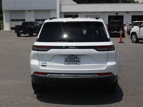 Used 2024 Jeep Grand Cherokee Limited 4xe AWD/4WD image 7