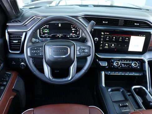 Used 2025 GMC Sierra 2500 Denali Ultimate image 30