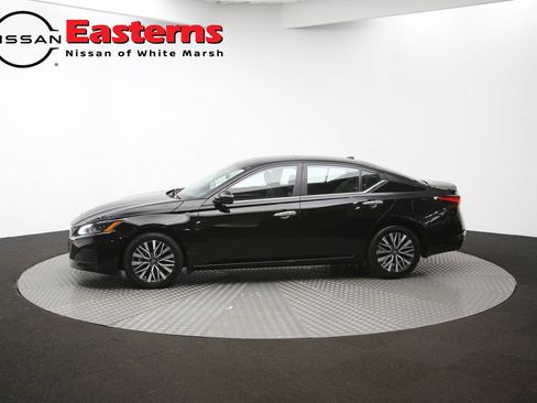 Used 2023 Nissan Altima 2.5 SV w/ SV Premium Package image 97