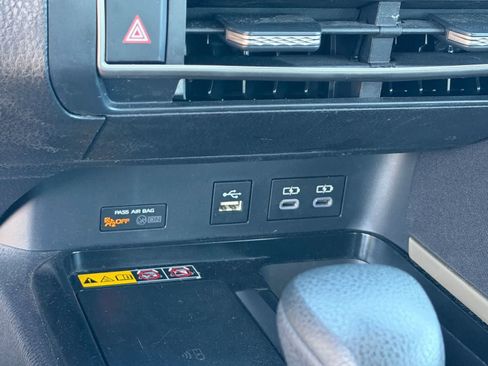 Used 2025 Toyota Camry LE image 10