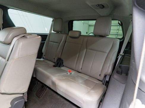 Used 2018 Ford Expedition Max XLT w/ Equipment Group 202A image 34