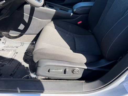 Used 2023 Honda Accord EX image 15