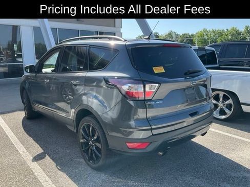 Used 2018 Ford Escape SE w/ SE Sport Appearance Package AWD/4WD image 4