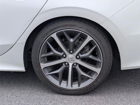 Used 2023 Honda Civic Touring image 10