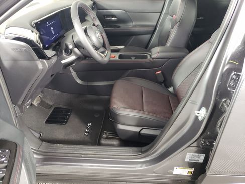 New 2026 Nissan Kicks SR w/ Cold Weather Package image 9