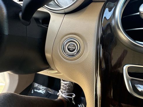 Certified 2022 Mercedes-Benz GLC 300 image 25