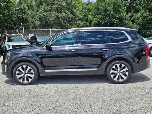 Used 2022 Kia Telluride S FWD image 3