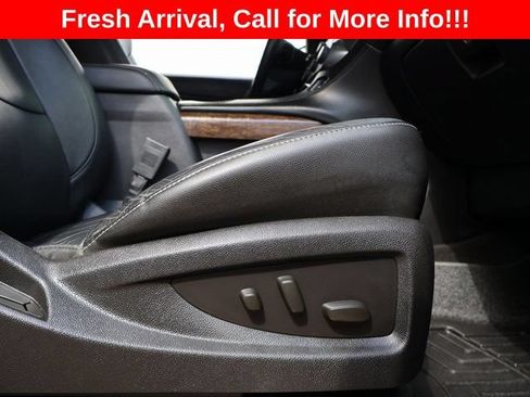 Used 2015 Chevrolet Suburban LT w/ Luxury Package AWD/4WD image 9