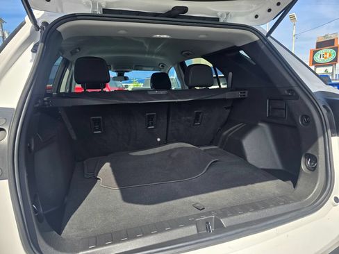 Used 2022 Chevrolet Equinox LT AWD/4WD image 18