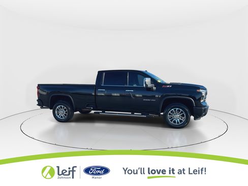 Used 2024 Chevrolet Silverado 3500 LTZ w/ LTZ Plus Package image 3