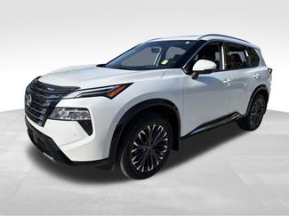 Used 2024 Nissan Rogue Platinum w/ Platinum Premium Package video 3