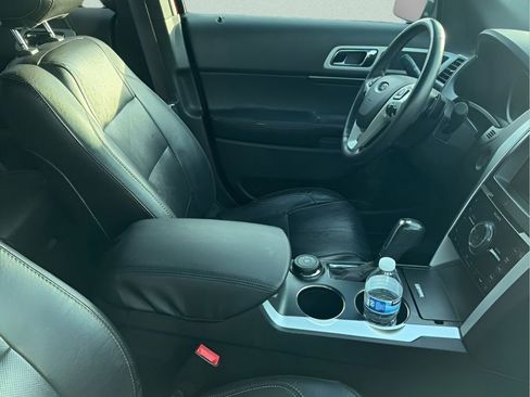 Used 2013 Ford Explorer Sport w/ Class III Trailer Tow Pkg image 5