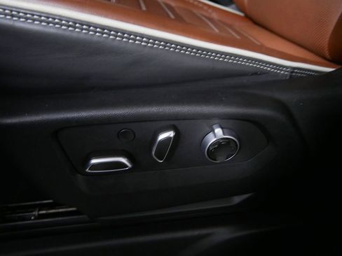 Used 2024 GMC Yukon Denali Ultimate image 16