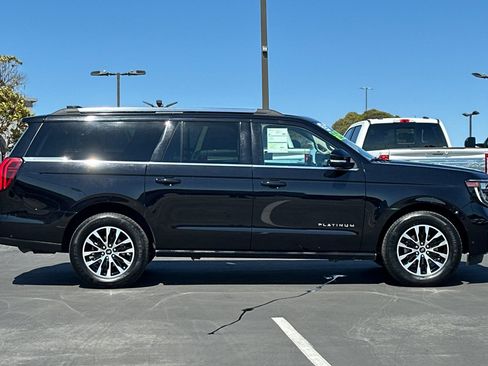 Certified 2025 Ford Expedition Max Platinum AWD/4WD image 4