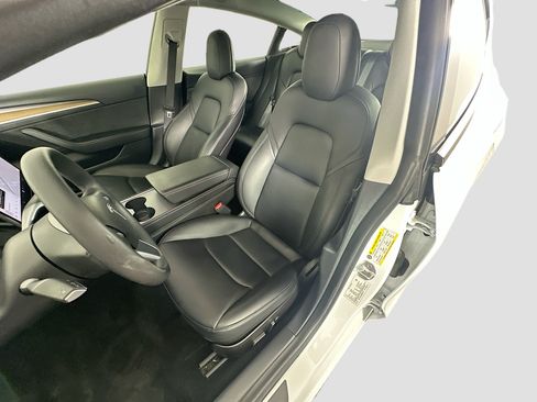 Used 2021 Tesla Model 3 Standard Range Plus RWD image 13