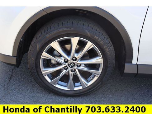 Used 2018 Toyota RAV4 Limited image 31