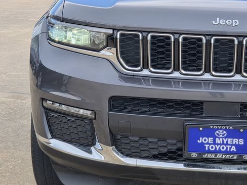 Used 2022 Jeep Grand Cherokee L Limited RWD image 5