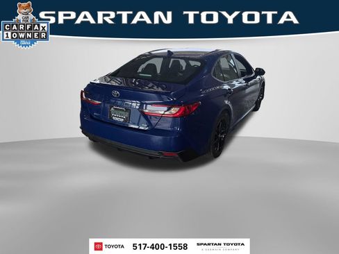 Used 2025 Toyota Camry SE FWD image 8