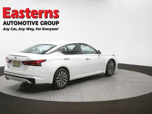 Used 2024 Nissan Altima 2.5 SV w/ SV Premium Package FWD image 41