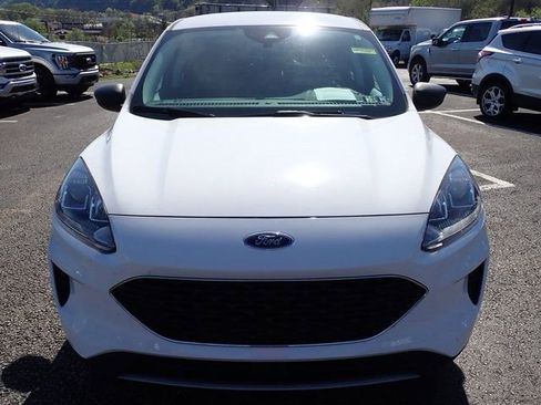 Used 2022 Ford Escape SE image 9