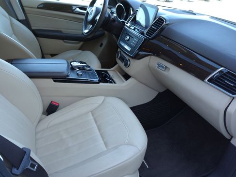 Used 2018 Mercedes-Benz GLE 350 4MATIC image 18