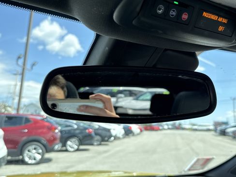 Used 2023 Chevrolet TrailBlazer ACTIV w/ Sun and Liftgate Package FWD image 24