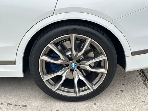 Used 2021 BMW X7 M50i w/ Executive Package image 11
