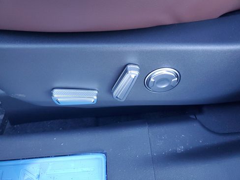 New 2026 Lincoln Nautilus Reserve w/ Jet Appearance Package image 12