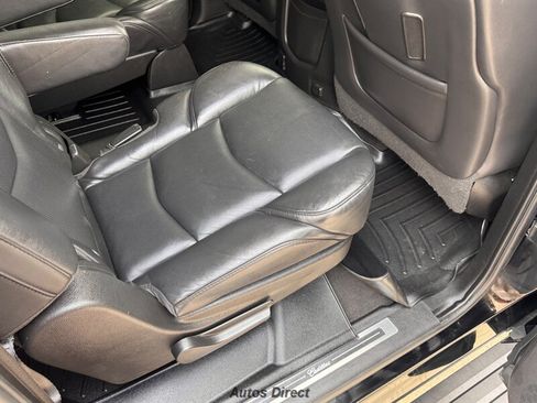 Used 2019 Cadillac Escalade ESV Premium Luxury RWD image 32
