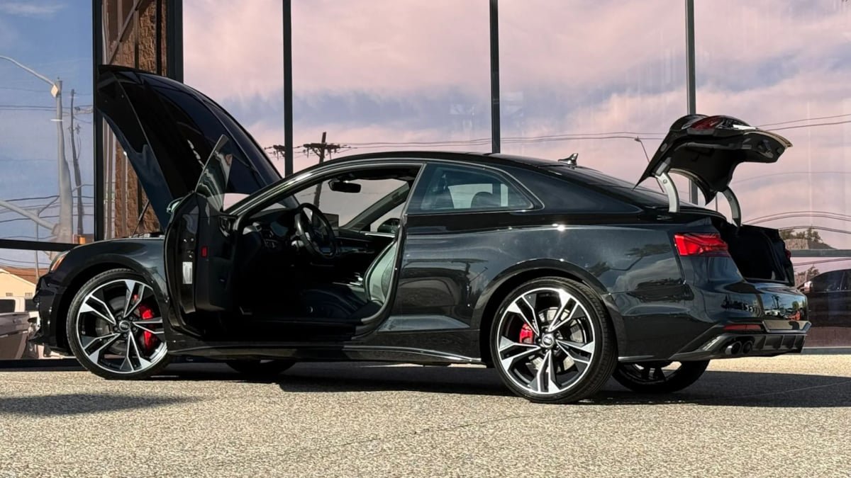 Used 2023 Audi S5 Premium Plus w/ Premium Plus AWD/4WD image 28