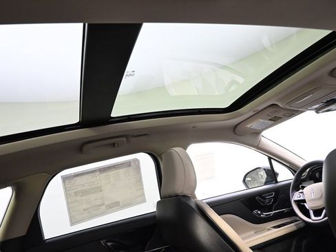 New 2026 Lincoln Corsair Premiere image 17