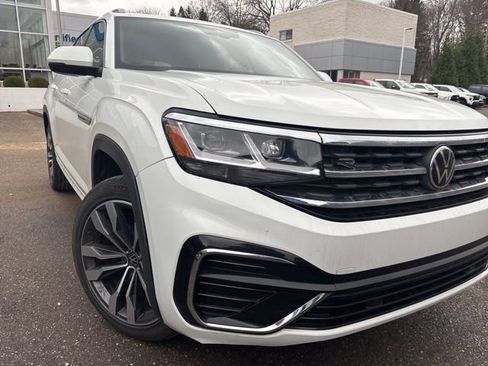 Used 2020 Volkswagen Atlas Cross Sport SEL R-Line image 2