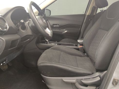 Used 2022 Nissan Kicks SV FWD image 17