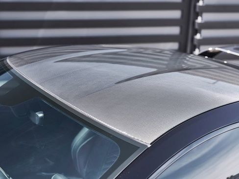 Used 2023 Aston Martin V12 Vantage RWD image 12