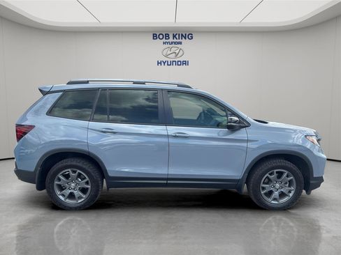 Used 2025 Honda Passport TrailSport image 6