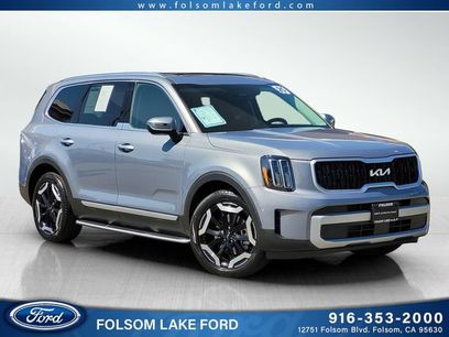 Used 2025 Kia Telluride EX w/ EX Captain's Chair Package