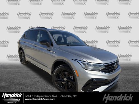 Used 2023 Volkswagen Tiguan SE R-Line image 1