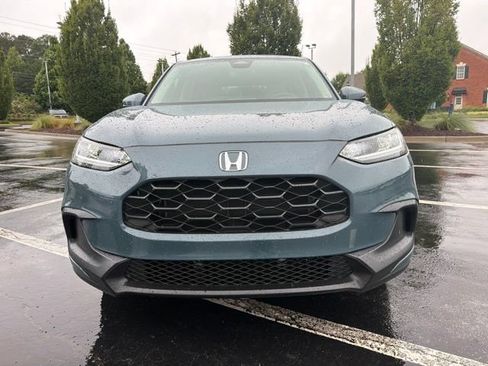 Used 2024 Honda HR-V LX image 3