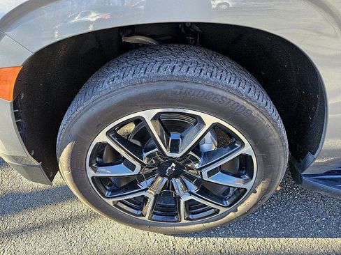 Used 2023 Chevrolet Suburban RST w/ Luxury Package image 20