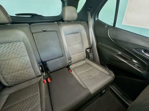 Used 2018 Chevrolet Equinox LT image 14
