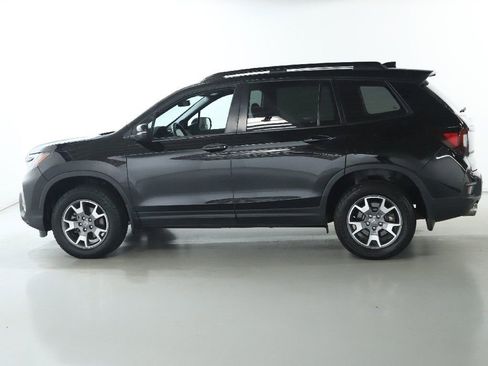 Used 2023 Honda Passport TrailSport image 39