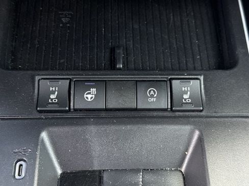 Used 2026 Toyota Corolla Cross XLE AWD/4WD image 21