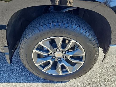 Used 2023 Chevrolet Silverado 1500 LT image 12