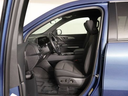 Used 2025 Chevrolet Traverse LT AWD/4WD image 31