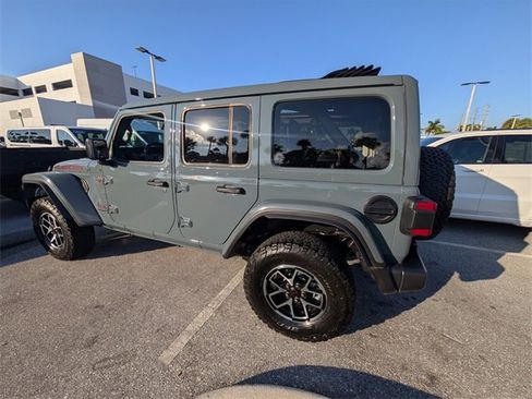 Used 2024 Jeep Wrangler Unlimited Rubicon image 10