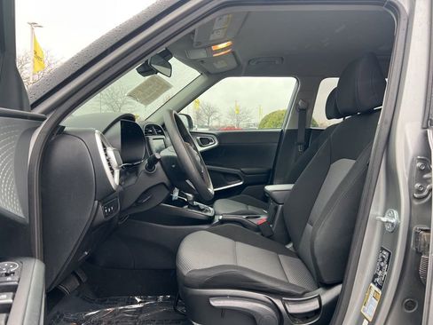 Used 2023 Kia Soul LX w/ Option Group 015 image 10