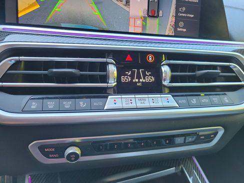 Used 2022 BMW X5 M50i w/ Premium Package image 26